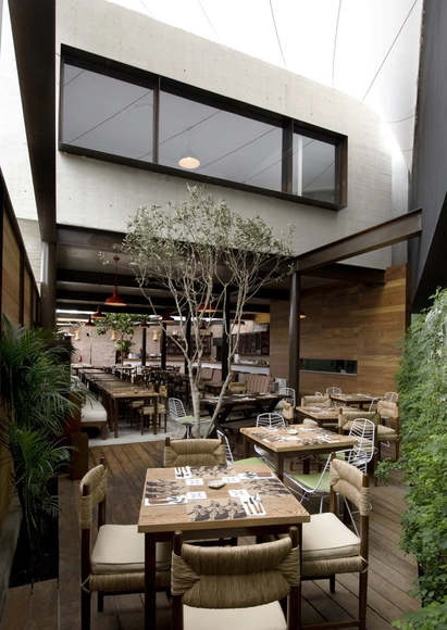 El Mercado Restaurant / OZ Arq - Restaurant, Garden, Facade, Table, Chair, Lighting