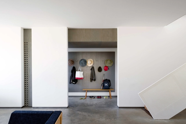 Applied, Flush and Reveal: What Are the Types of Baseboards? - Featured Image