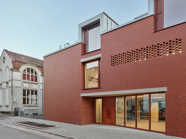 Jardim de Infância em Oetztaler Strass / se\arch architekten - Fotografia de Exterior, Jardim De Infância