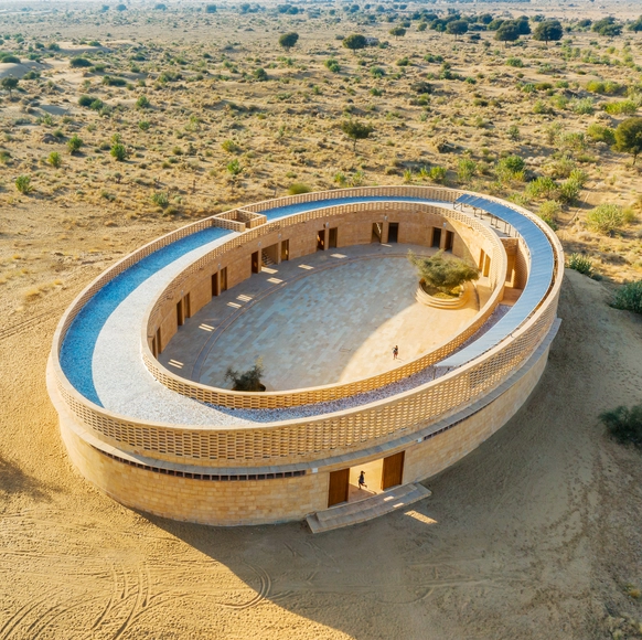 Learning Circles: 7 Educational Projects with Elliptical Plans - Featured Image