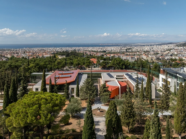 Pinewood International School-Anatolia College / A.N. Tombazis & Associates Architects + Micromega Architecture & Strategies - Schools 